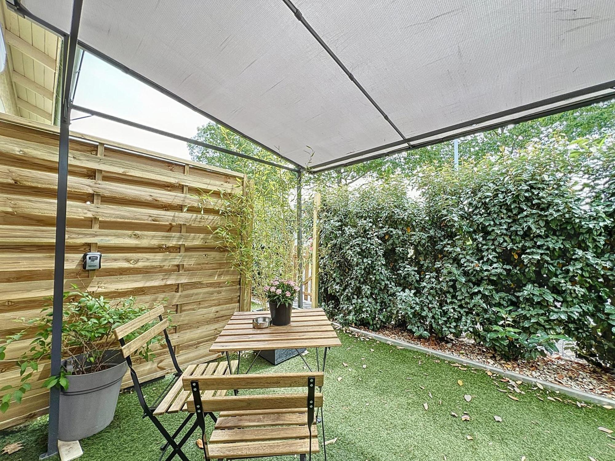Appart'Hotel Le Clos Lassagne A Brignais - Lyon Sud Exterior photo